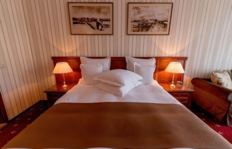 Camera Family, Mediterraneo