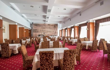 Interior, restaurant Mediterraneo